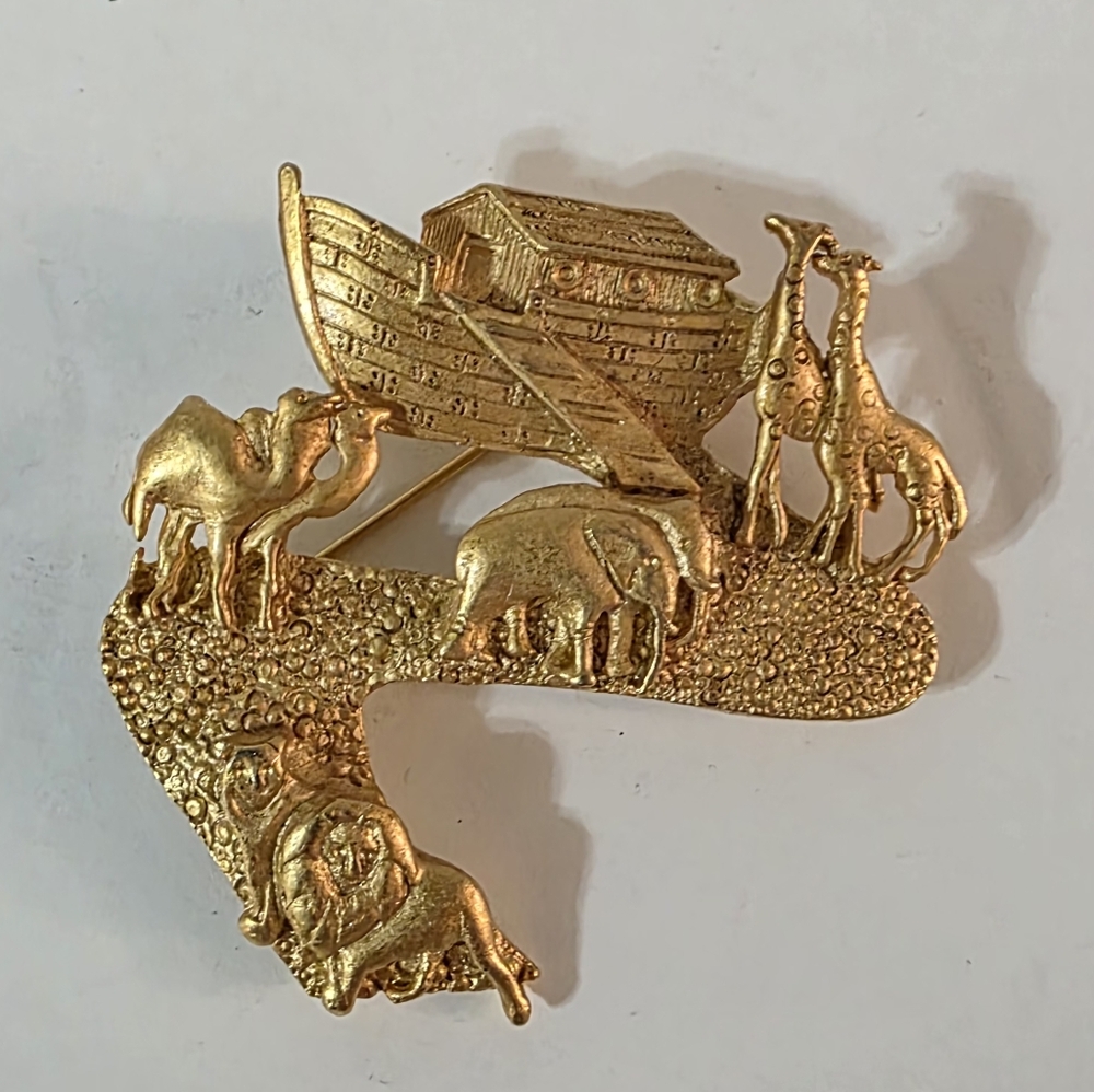 Vtg Laura Gayle Noahs Ark Brooch